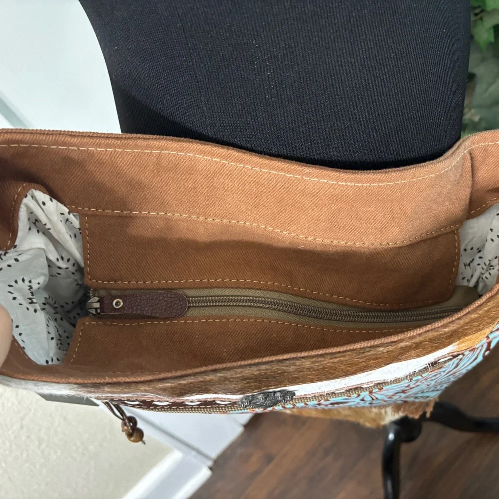 Myra Peridot Crossbody/Shoulder Hairon Leather Canvas Bag - Picture 13 of 16